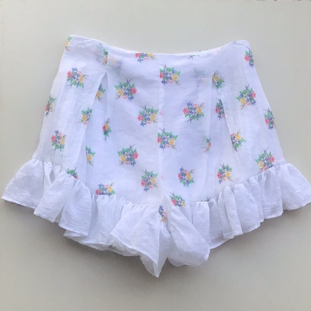 Alice McCall Garden short White crinkled Floral Print ruffle Shorts